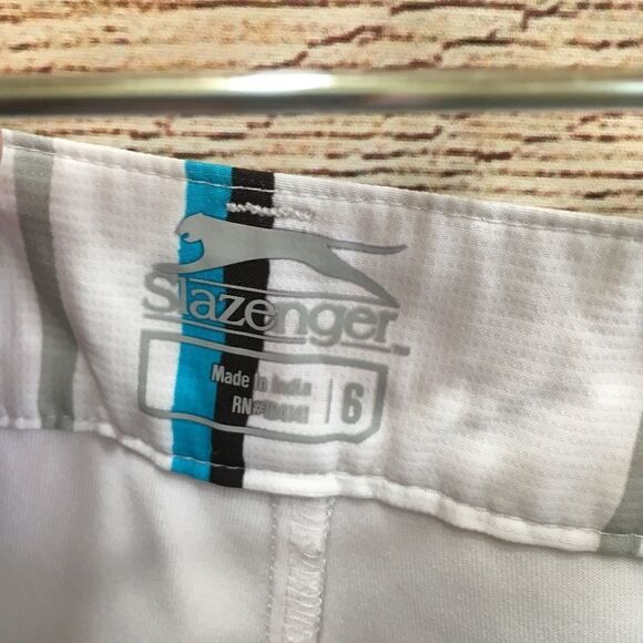 SLAZENGER GEOMETRIC PRINT SKORT IN WHITE‎ - Picture 4 of 6